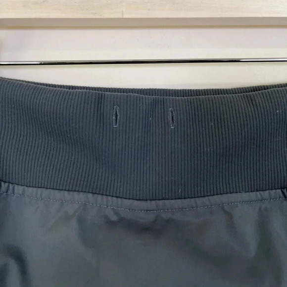 LULULEMON | LINED SOFTSHELL COVERED POCKETS ELASTIC CUFFS CAPRI PANT - Picture 8 of 13